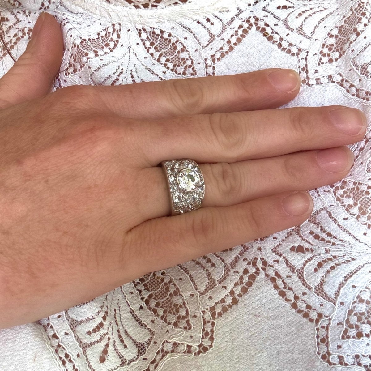 Bague Bandeau en or blanc et diamants - Castafiore