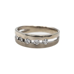 Bague Bandeau en or blanc et diamants - Castafiore