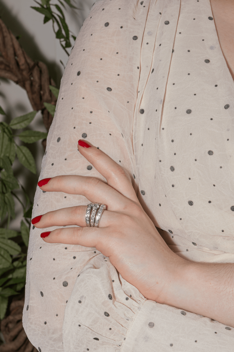 Bague Bandeau en or blanc et diamants - Castafiore