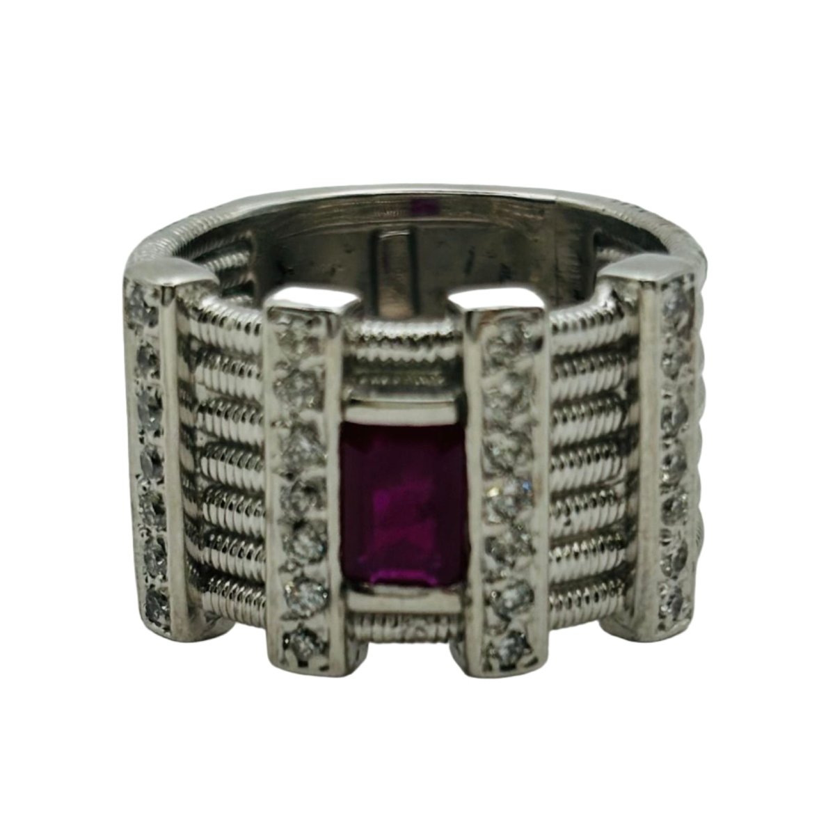 Bague Bandeau en or blanc, rubis et diamants - Castafiore