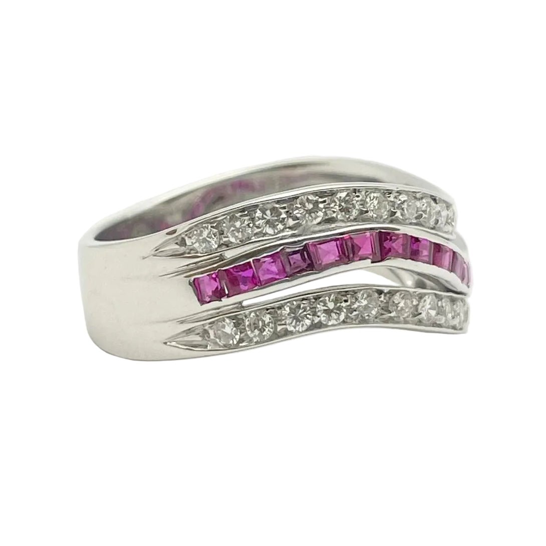 Bague Bandeau en or blanc, rubis et diamants - Castafiore