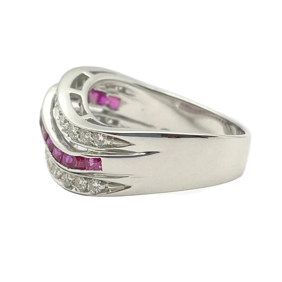 Bague Bandeau en or blanc, rubis et diamants - Castafiore