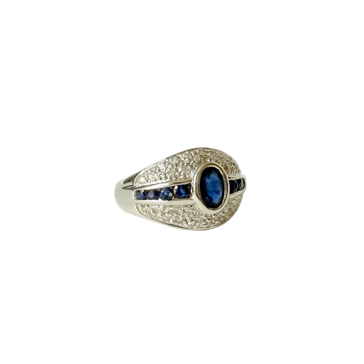 Bague Bandeau en or blanc, saphirs, et diamants - Castafiore