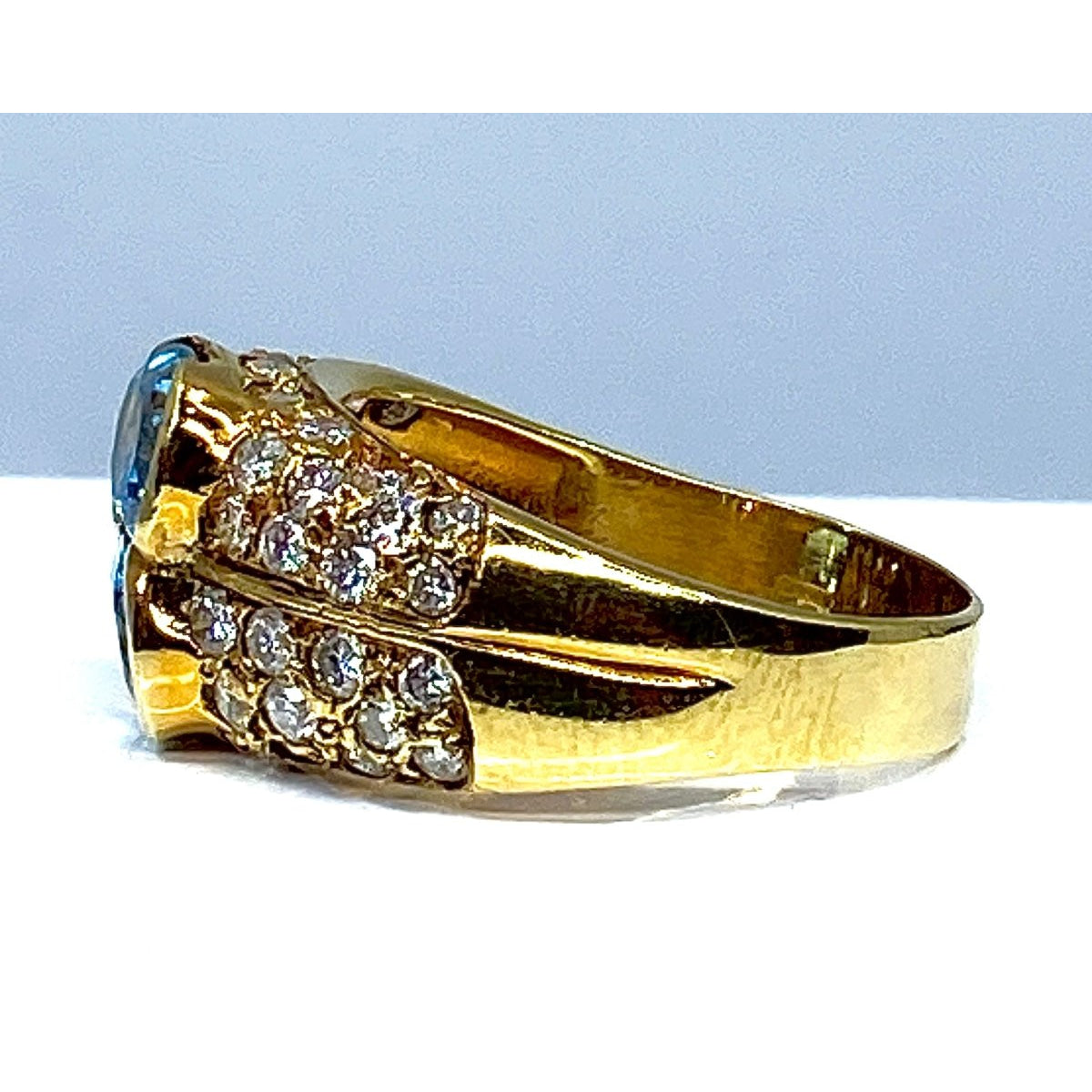 Bague bandeau en or jaune 18 carats,topaze et diamants - Castafiore