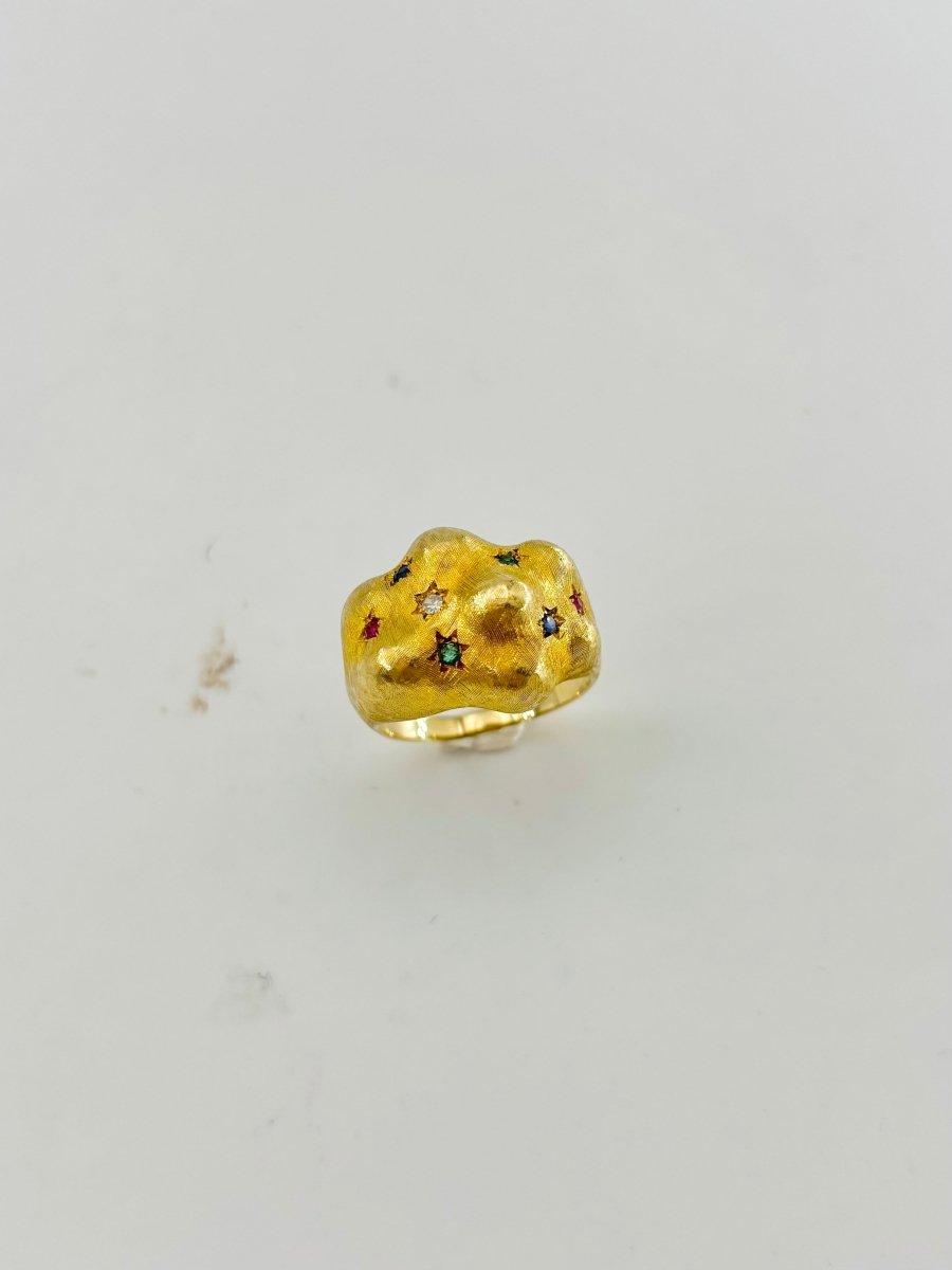Bague Bandeau en or jaune, émeraudes, rubis, saphirs et diamant - Castafiore