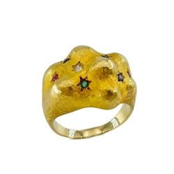 Bague Bandeau en or jaune, émeraudes, rubis, saphirs et diamant - Castafiore