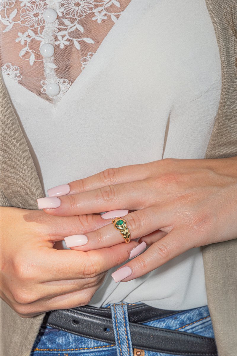 Bague Bandeau en or jaune et émeraude - Castafiore