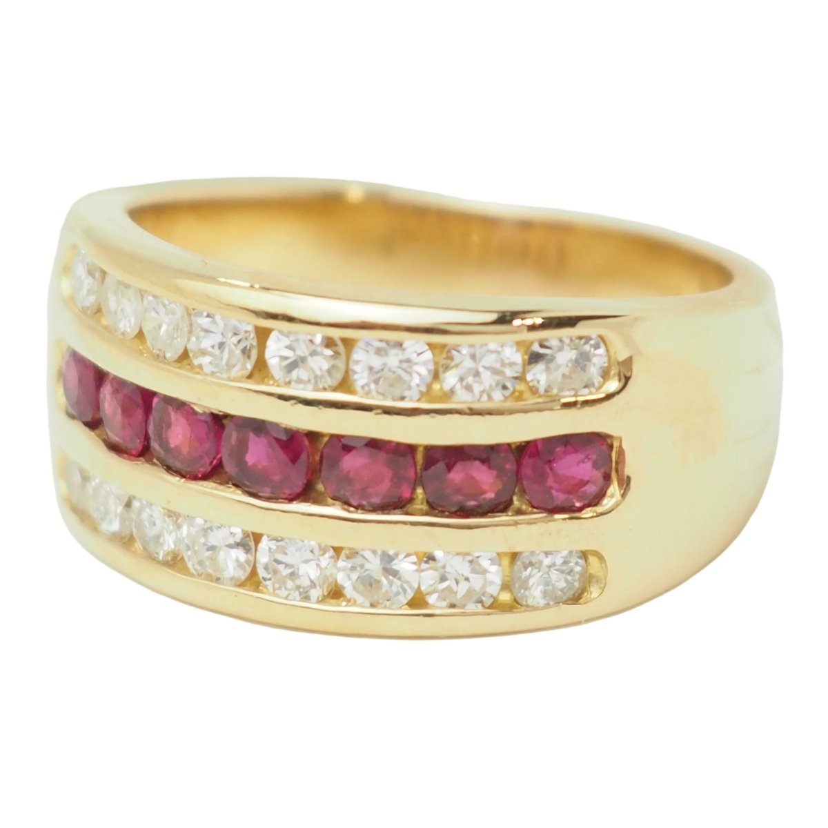 Bague Bandeau en or jaune, rubis et diamants - Castafiore