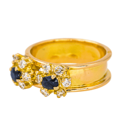 Bague Bandeau en or jaune, saphirs et diamants - Castafiore