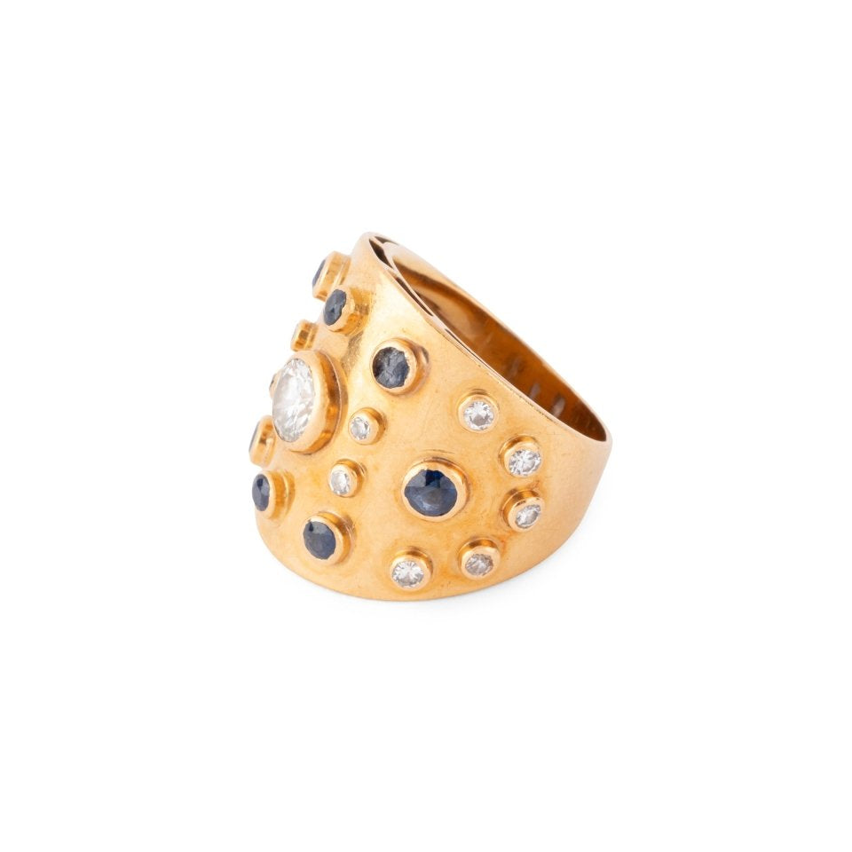 Bague Bandeau en or jaune, saphirs et diamants - Castafiore