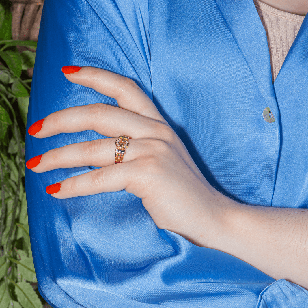 Bague Bandeau en or jaune, saphirs et diamants - Castafiore