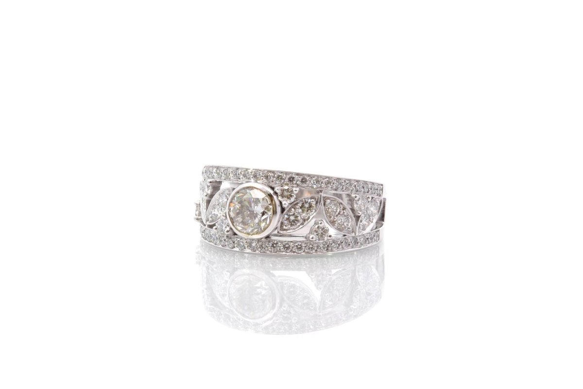 Bague Bandeau en platine et diamants - Castafiore