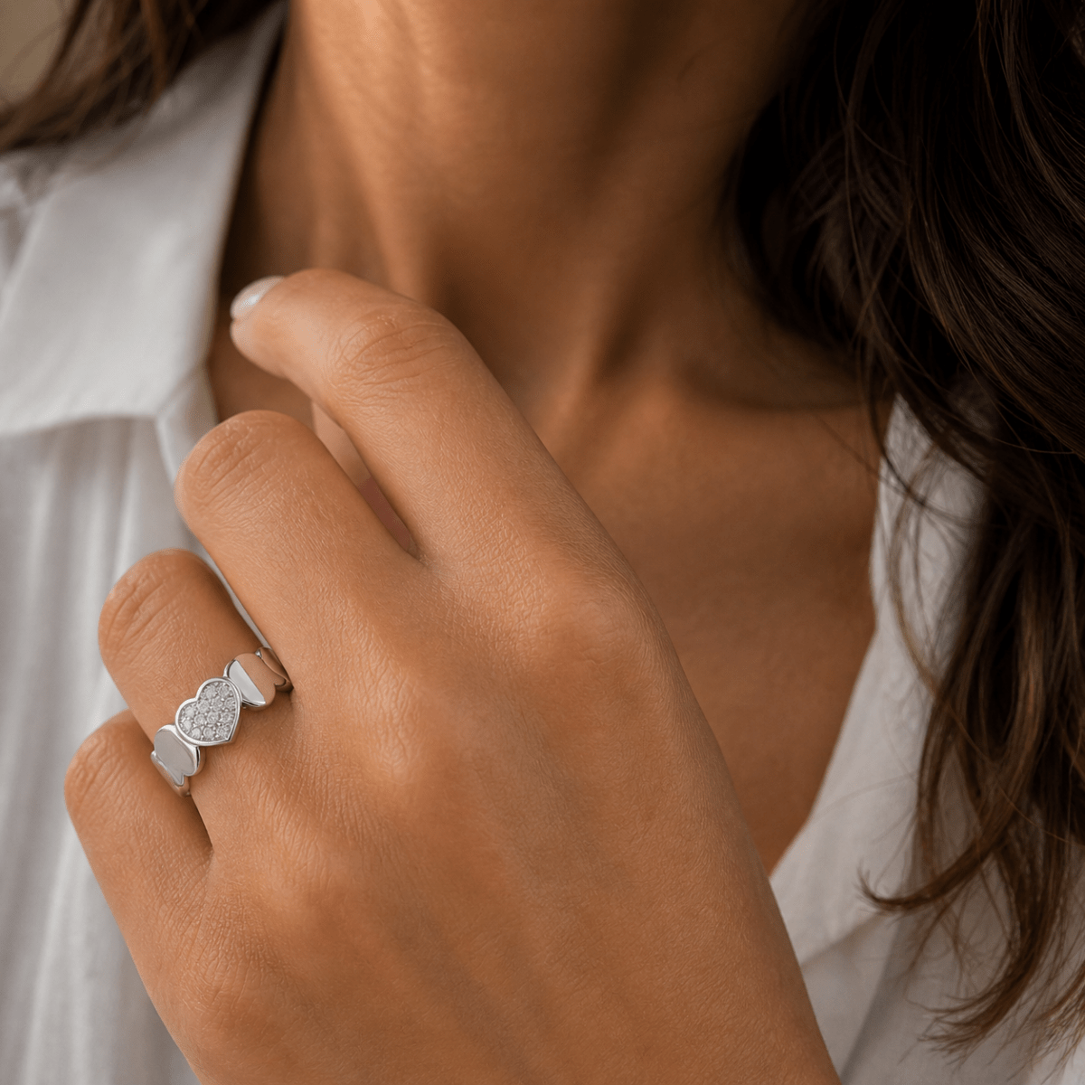 Bague Bandeau FRED "Coeurs" en or blanc et diamants - Castafiore