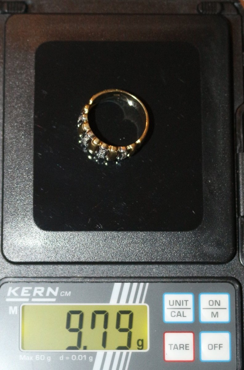 Bague bandeau godronnée deux ors et diamants - Castafiore