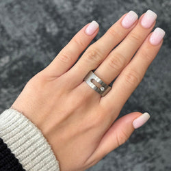 Bague Bandeau MESSIKA "Move" en titane et diamant - Castafiore