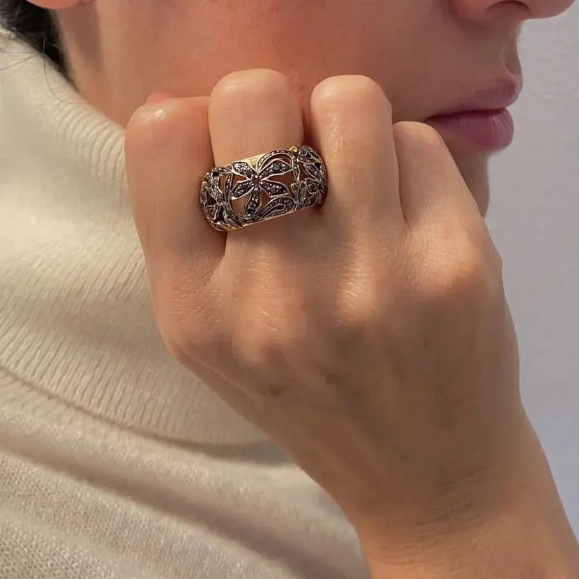 Bague Bandeau POMELLATO "Arabesque" en or rose et diamants - Castafiore