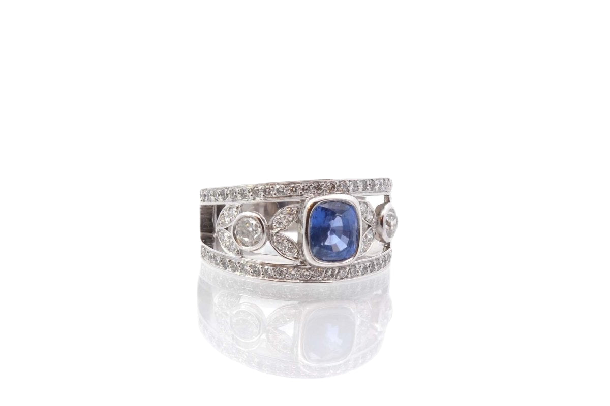 Bague bandeau saphir et diamants en platine - Castafiore