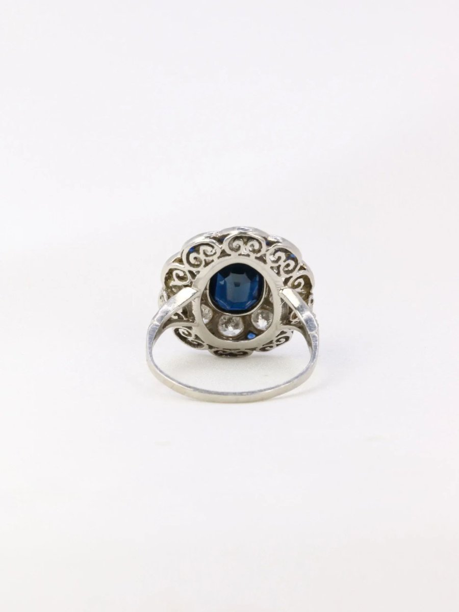Bague Belle Epoque en platine, saphir et diamants - Castafiore