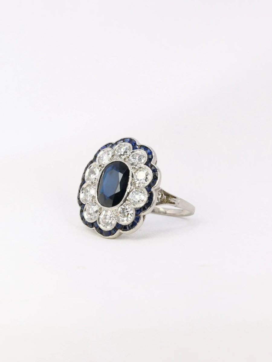 Bague Belle Epoque en platine, saphir et diamants - Castafiore