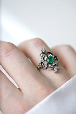 Bague Belle Epoque fleur émeraude et diamant - Castafiore