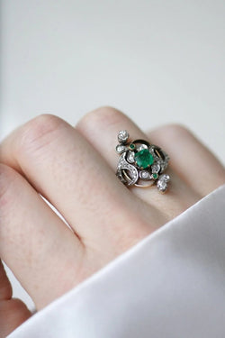 Bague Belle Epoque fleur émeraude et diamant - Castafiore
