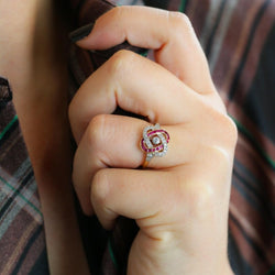 Bague Belle Epoque or jaune diamants rubis calibres - Castafiore