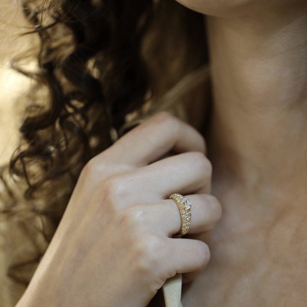 Bague BOUCHERON "Axelle" en or jaune et diamants - Castafiore