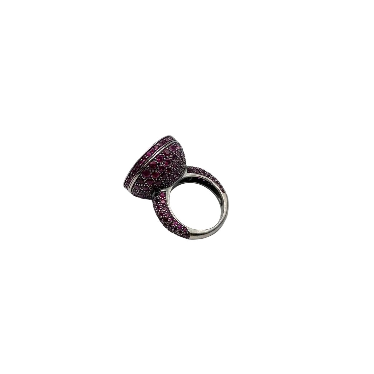 Bague BOUCHERON "Secret" en or blanc noirci et rubis - Castafiore