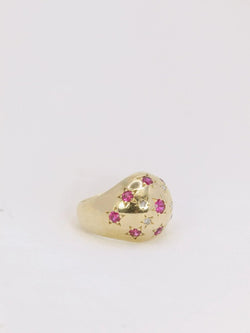 Bague boule vintage en or jaune, rubis et diamants - Castafiore
