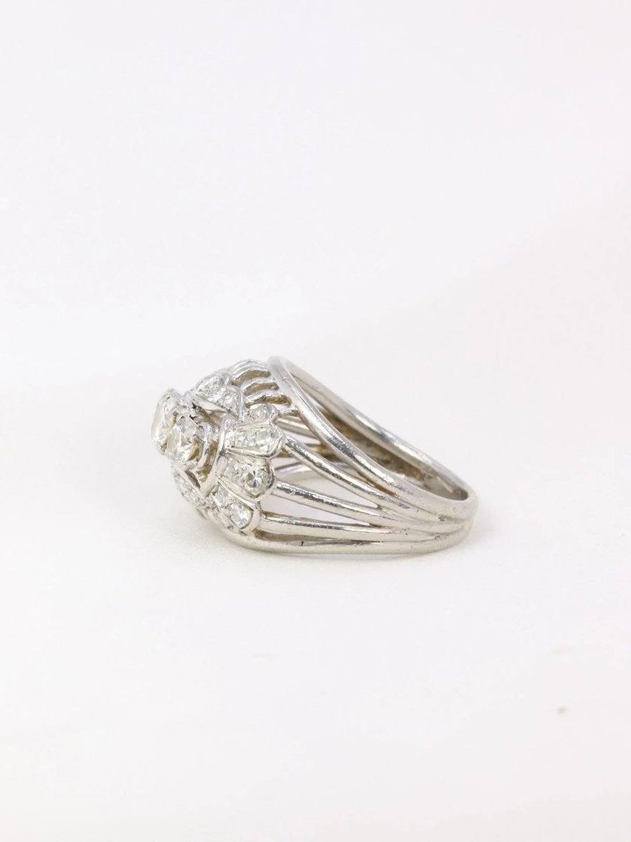 Bague boule vintage en or, platine et diamants - Castafiore