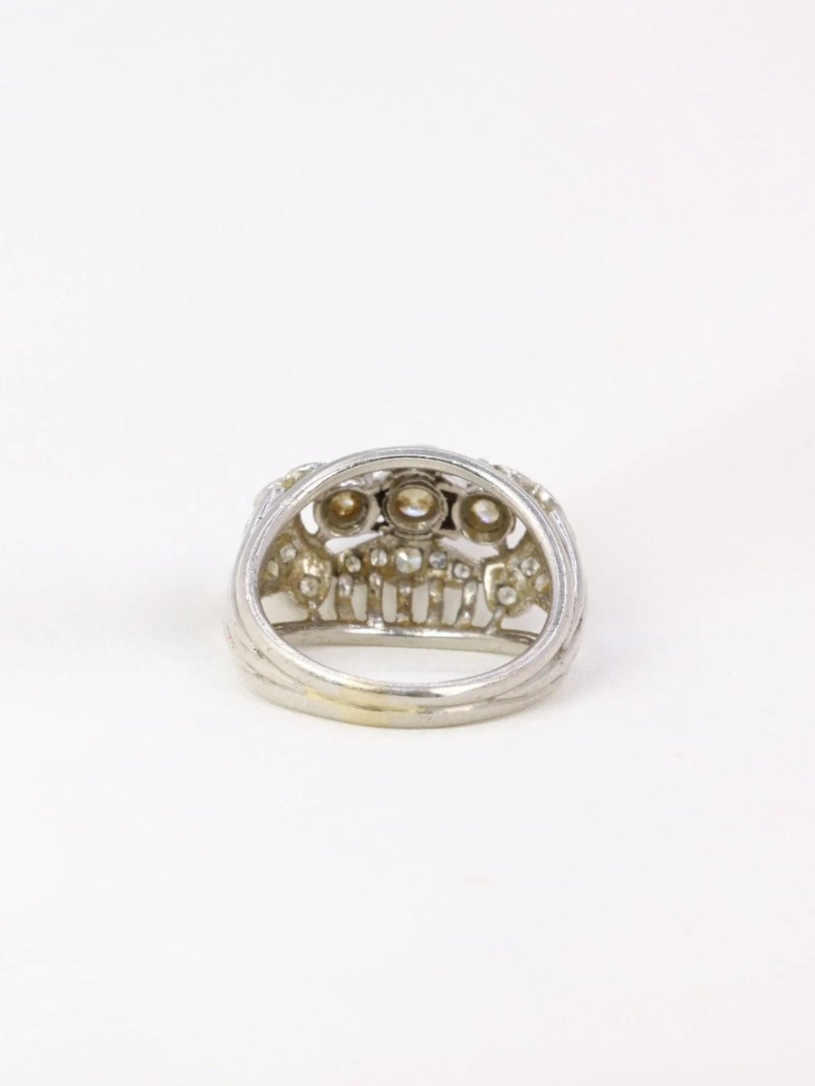 Bague boule vintage en or, platine et diamants - Castafiore