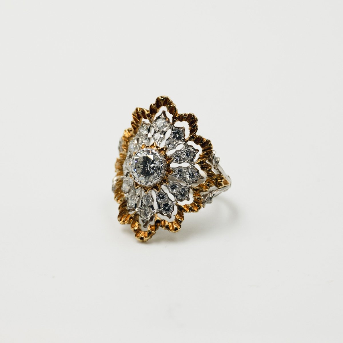 Bague BUCCELLATI en or - Castafiore