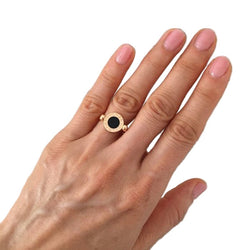 Bague BULGARI Bvlgari en or rose nacre et onyx - Castafiore