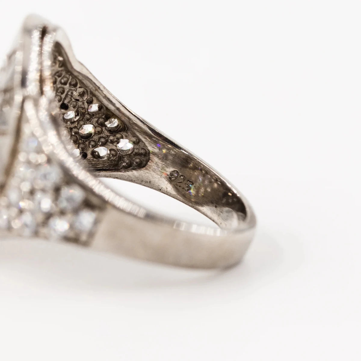 Bague BULGARI en or blanc et diamants - Castafiore