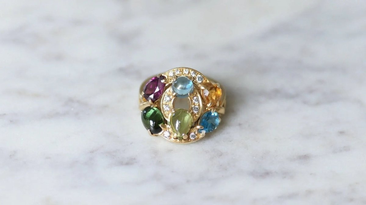 Bague Bvlgari Astrale or jaune, pierres fines et diamants - Castafiore