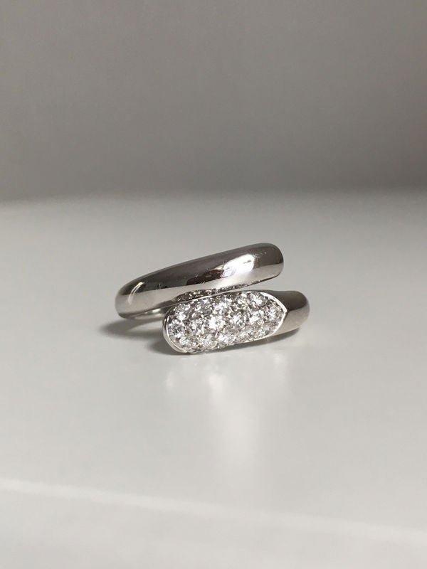 Bague BVLGARI modèle Astrea en or blanc 18K et diamants - Castafiore