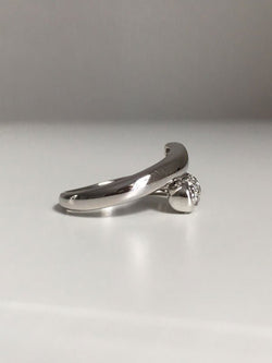 Bague BVLGARI modèle Astrea en or blanc 18K et diamants