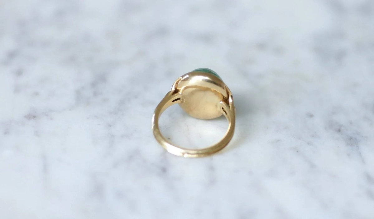 Bague cabochon d'émeraude sur or jaune - Castafiore