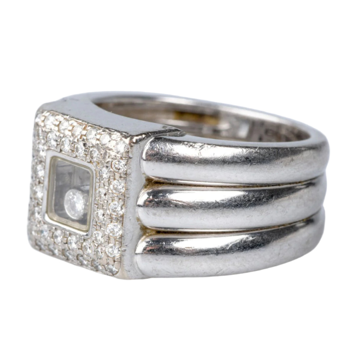 Bague carré de la maison Chopard, en or blanc 18 carats, ornée de 45 diamants - Castafiore