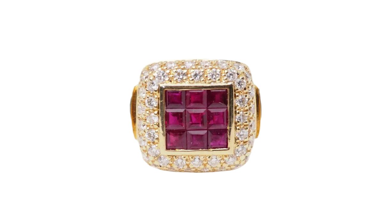 Bague carrée en or jaune, rubis et diamants - Castafiore