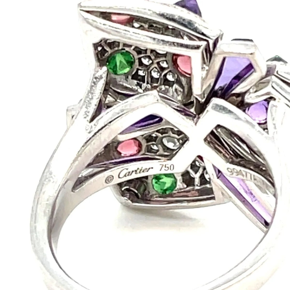 Bague CARTIER "Caresse d'Orchidées" en or blanc, améthyste, tourmaline, tsavorite et diamant - Castafiore