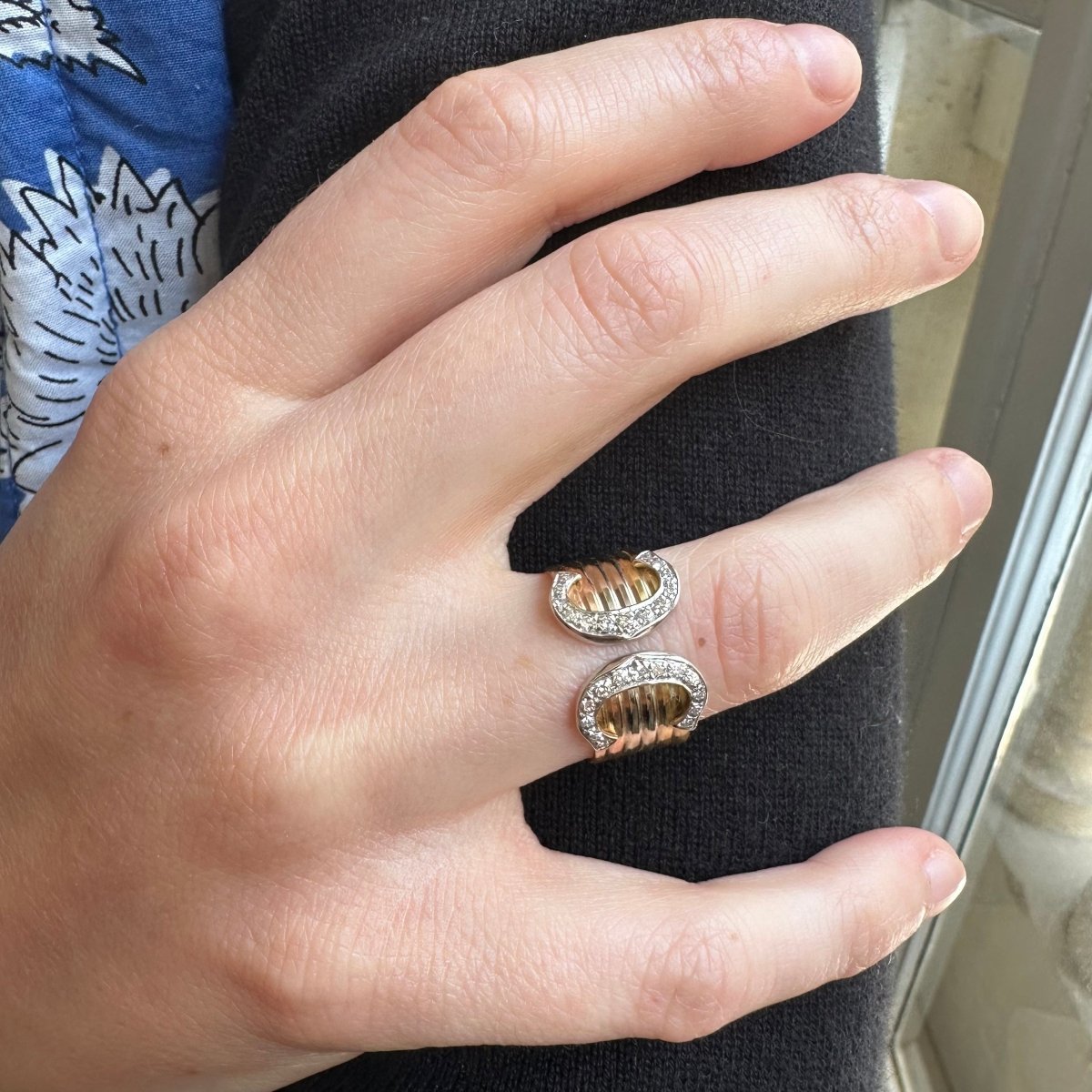 Bague CARTIER "Double C" trois ors et diamants - Castafiore