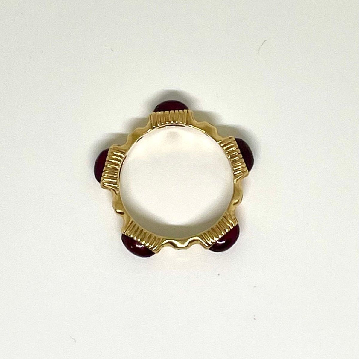 Bague CARTIER en or jaune, rubis et diamants - Castafiore