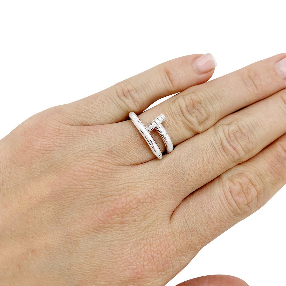 Bague Cartier "Juste un Clou" en or blanc et diamants - Castafiore