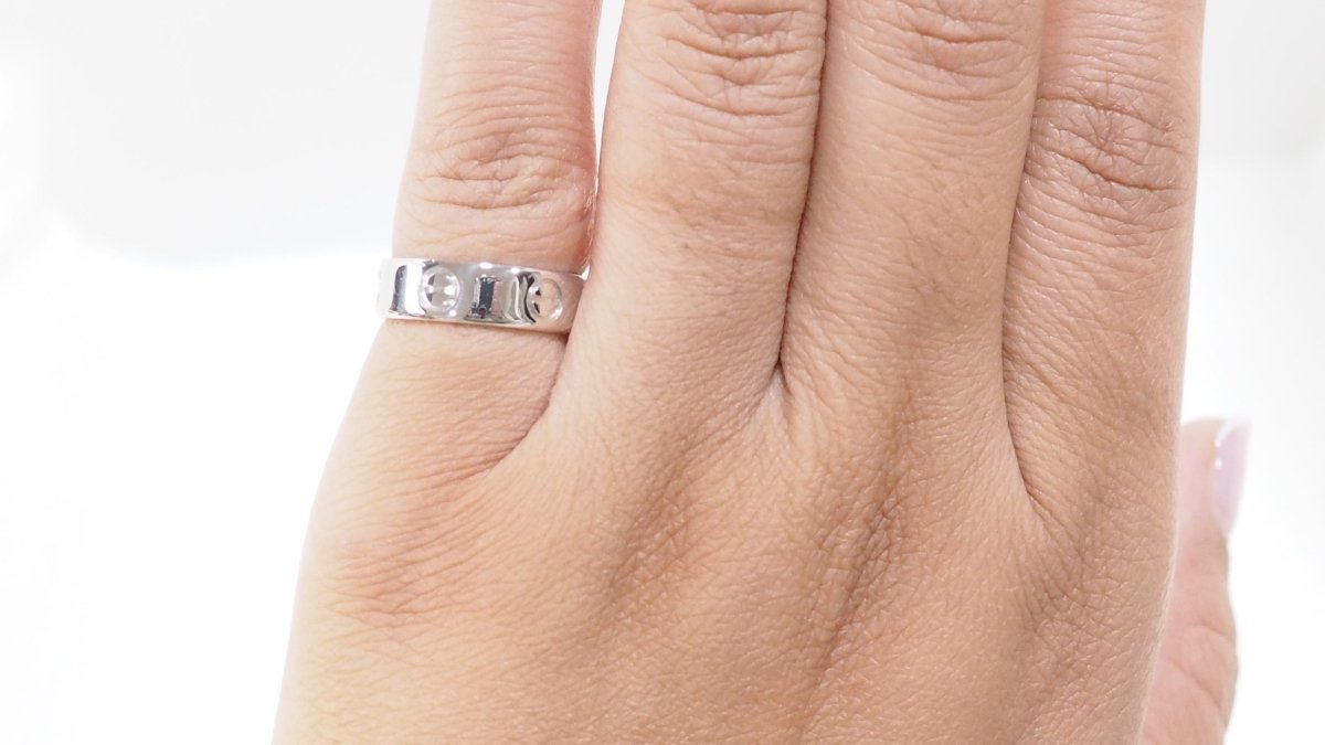 Bague CARTIER Love en or blanc - Castafiore