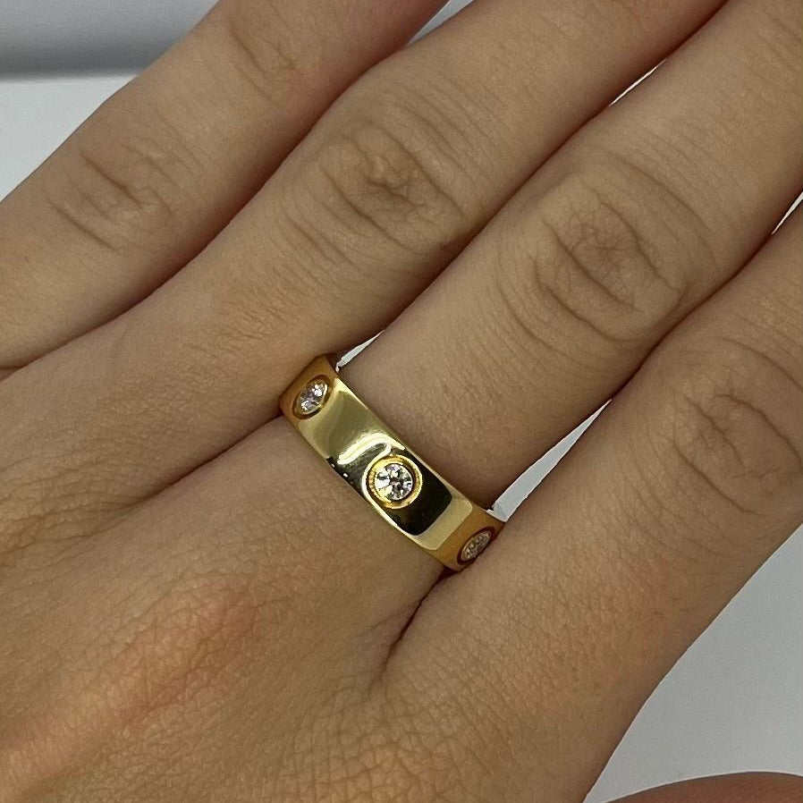 Bague CARTIER Love grand modèle en or jaune et diamants - Castafiore