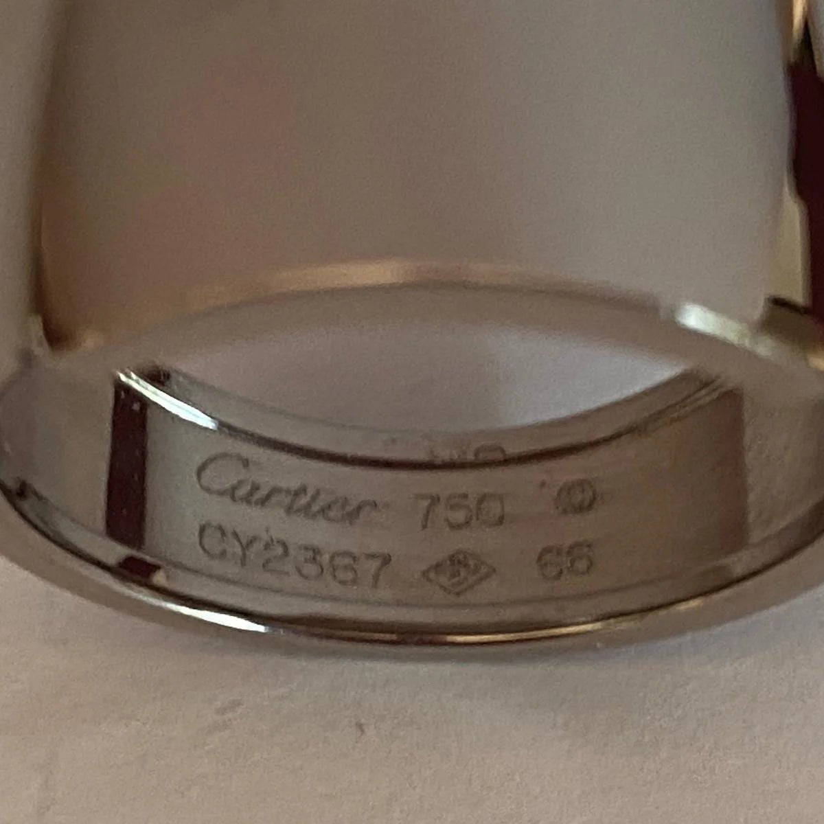 Bague CARTIER "Santos Dumont" en or blanc - Castafiore