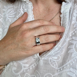 Bague CARTIER "Tank" en or blanc et aigue - marine - Castafiore