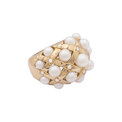 Bague CHANEL, "Baroque" en or jaune, perles et diamants. - Castafiore