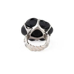 Bague CHANEL "Camélia" en or blanc et onyx - Castafiore